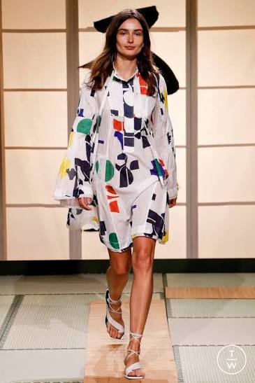 Angelina Manos — fashion and personal style